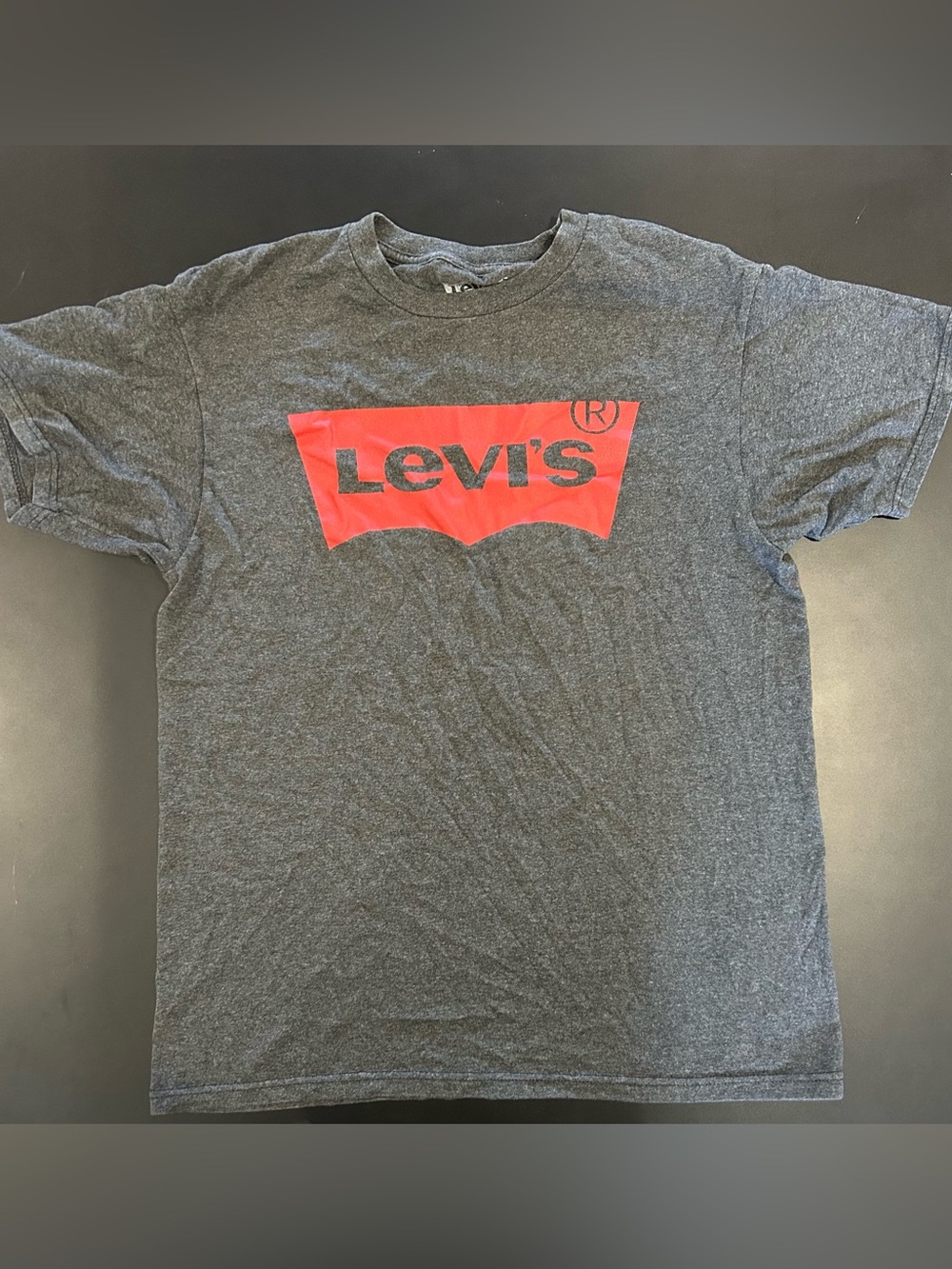 Levi's Charcoal Gray Short-Sleeve Tee with Red Logo